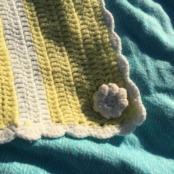 Handmade Crochet Yellow & White Stripe BabyBlanket - Picture 3 of 5